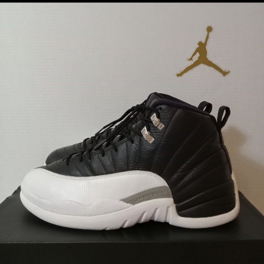 Jordan 12 Retro "Playoffs" Size 9.5 (2012)